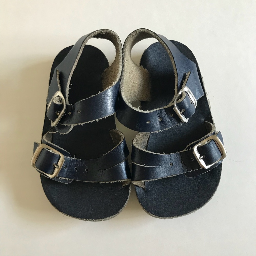 Navy saltwater sandals sea wees